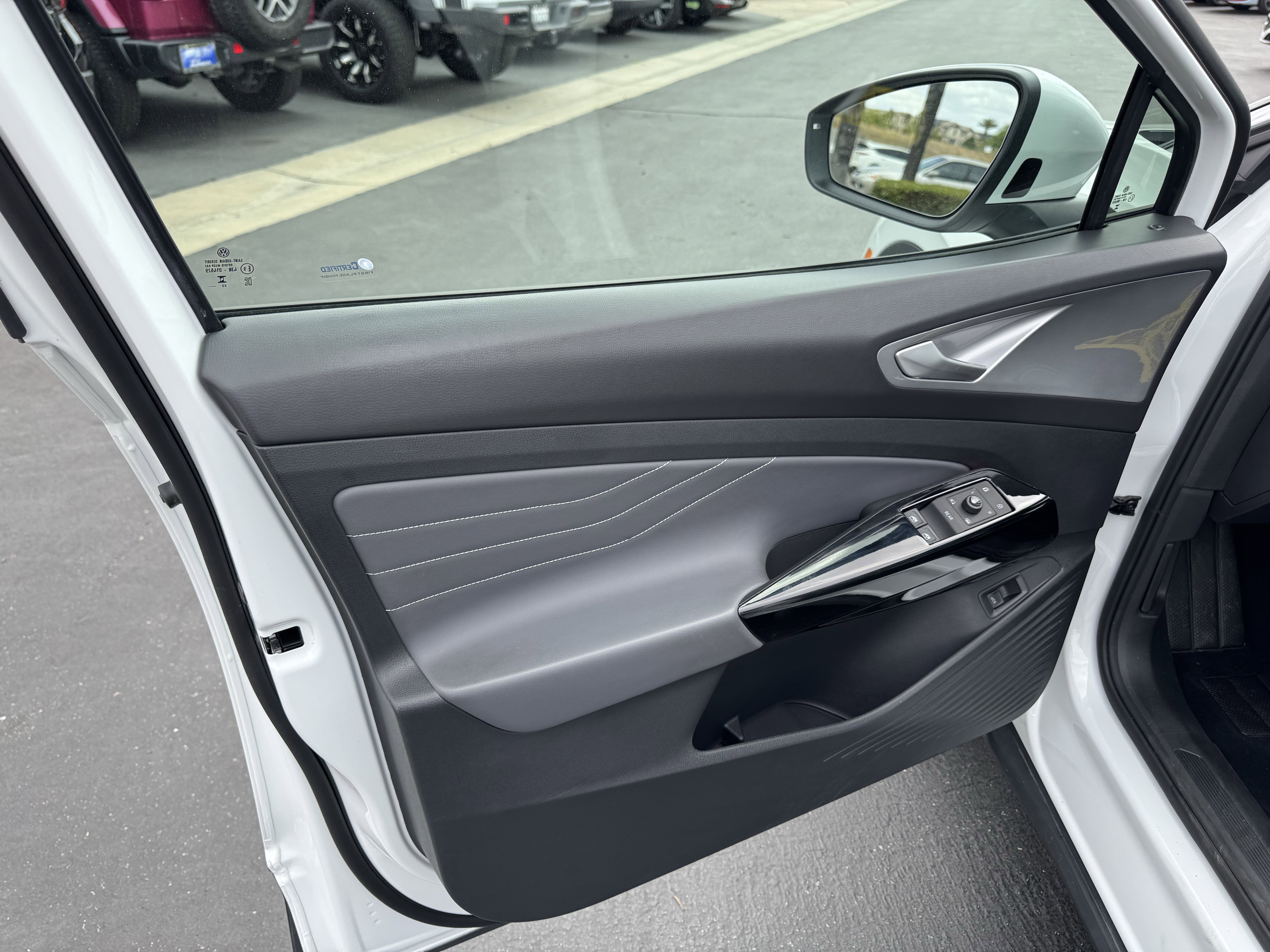 Certified 2023 Volkswagen ID.4 Pro S Plus AWD/4WD image 13