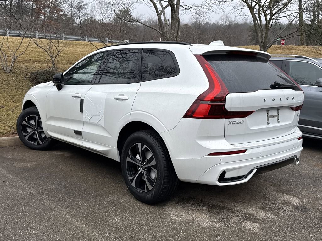 New 2026 Volvo XC60 B5 Core w/ Climate Package image 4