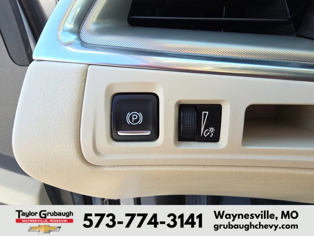 Used 2018 Cadillac XT5 Luxury w/ Driver Awareness Package FWD image 20
