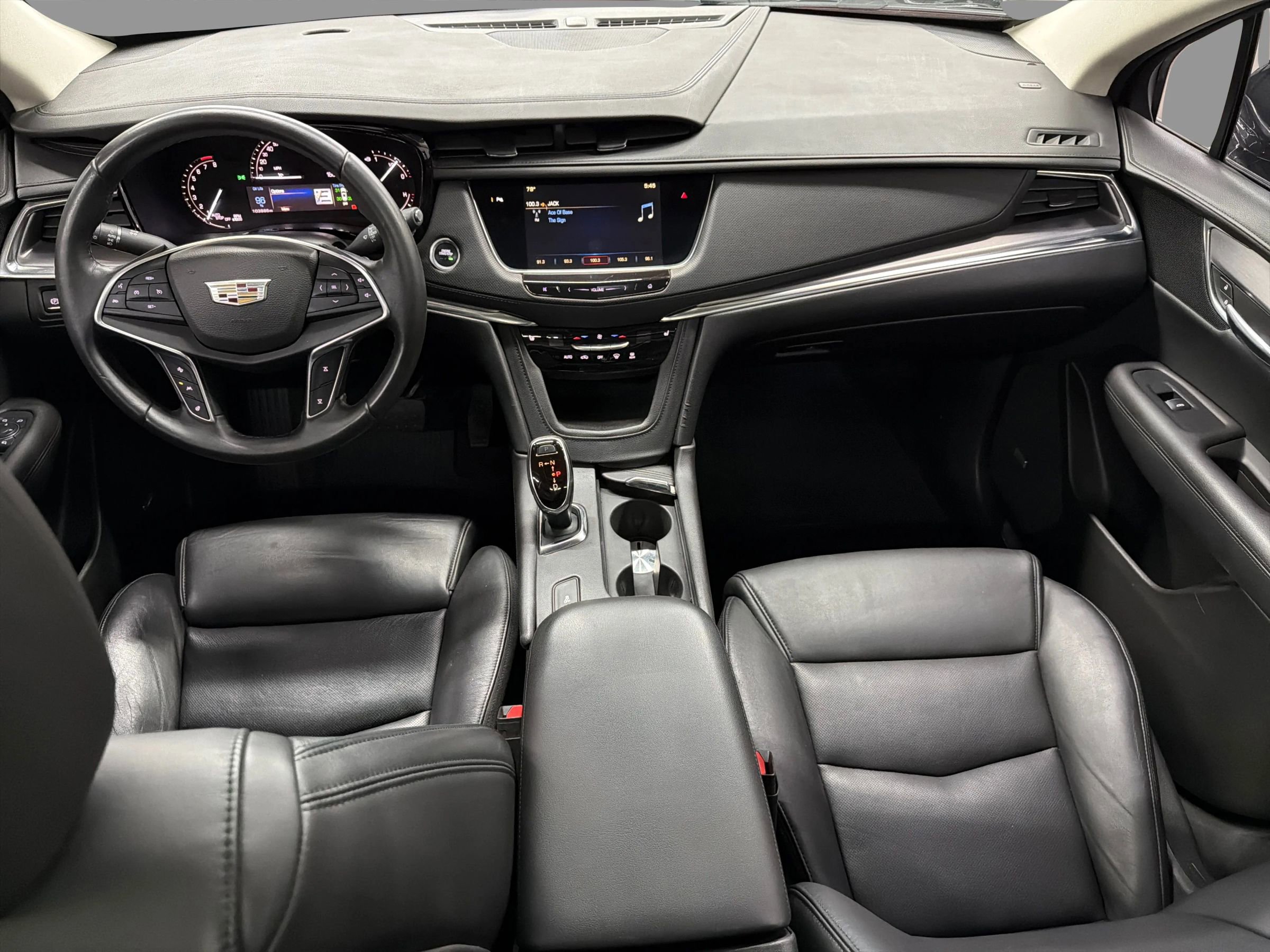 Used 2017 Cadillac XT5 Luxury w/ Driver Awareness Package image 46