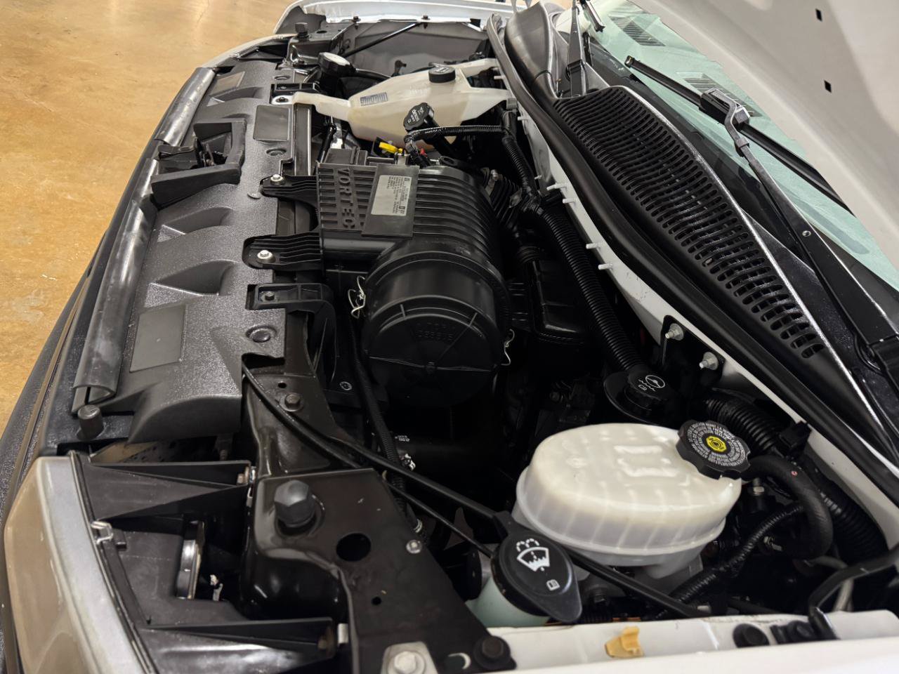Used 2020 Chevrolet Express 2500 w/ Safety Package RWD image 33