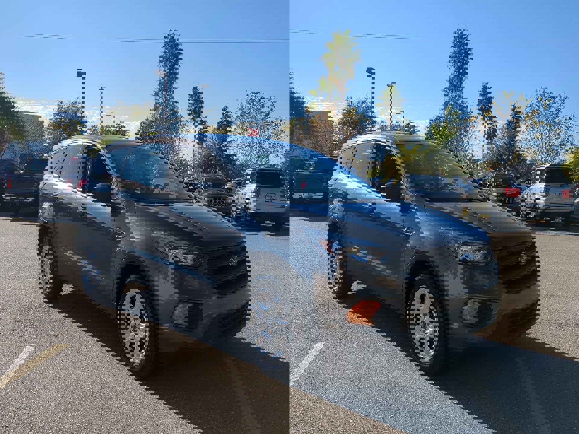 Used 2019 Ford Escape S image 2