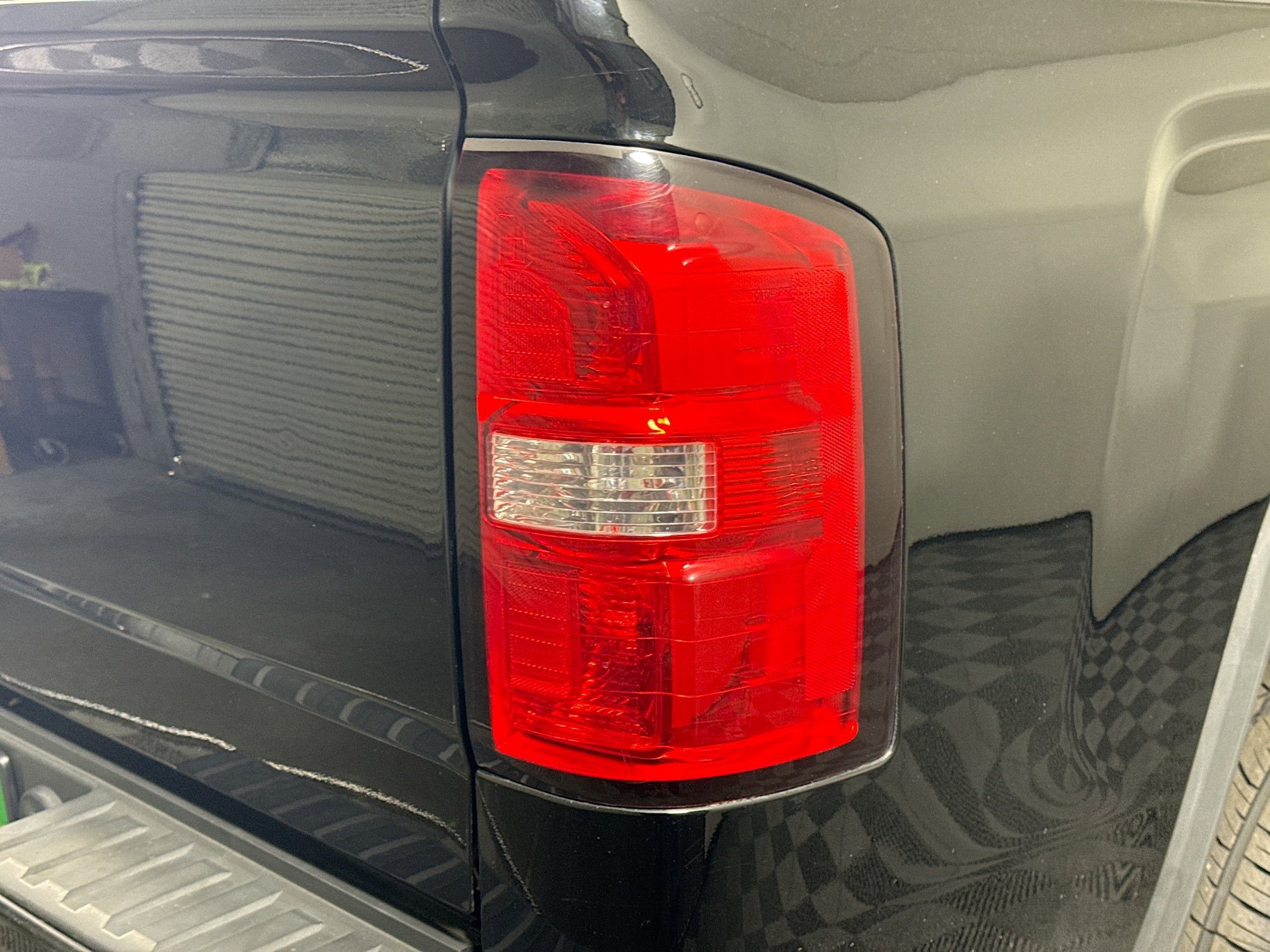 Used 2018 GMC Sierra 1500 4x4 Double Cab w/ Elevation Edition image 32