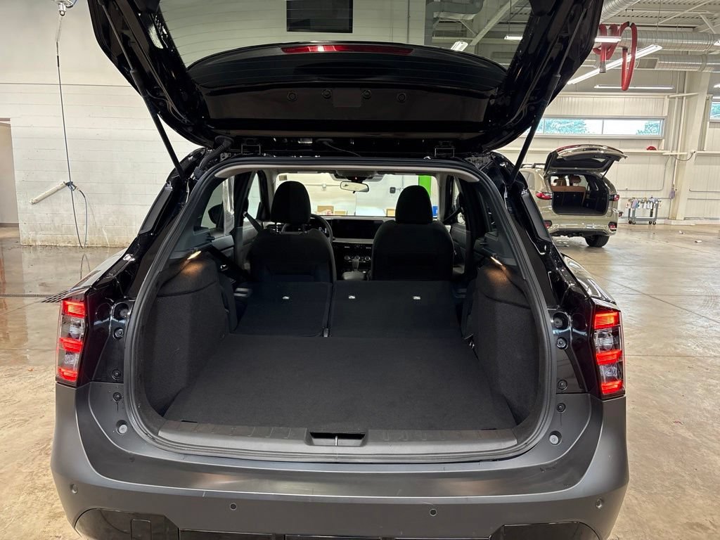 Used 2025 Nissan Kicks SV w/ SV Premium Package AWD/4WD image 18