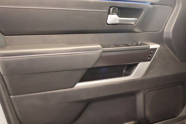 Used 2023 Toyota Tundra Platinum AWD/4WD image 9