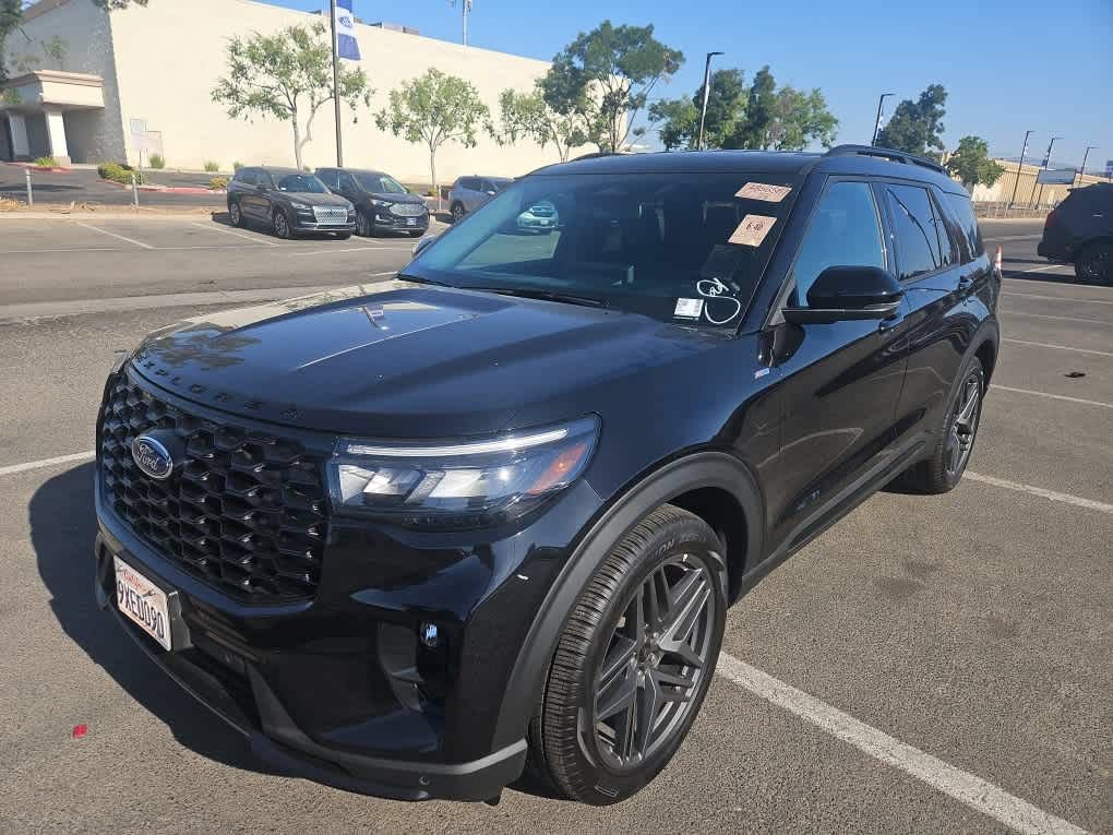 Used 2025 Ford Explorer ST-Line w/ Premium Package RWD video 1