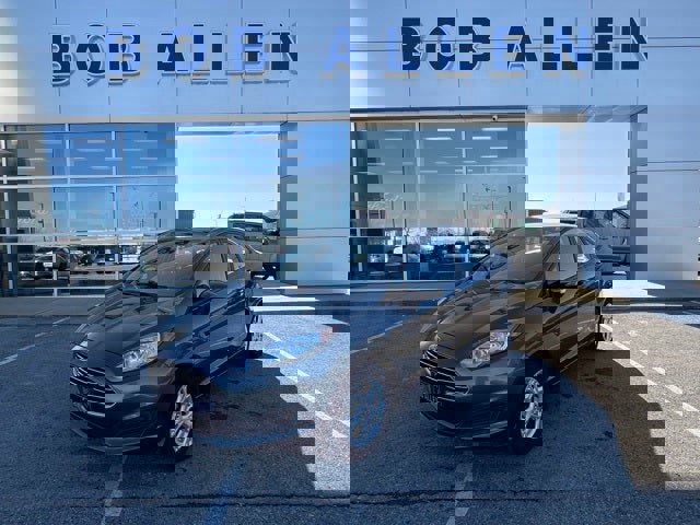 Used 2015 Ford Fiesta SE