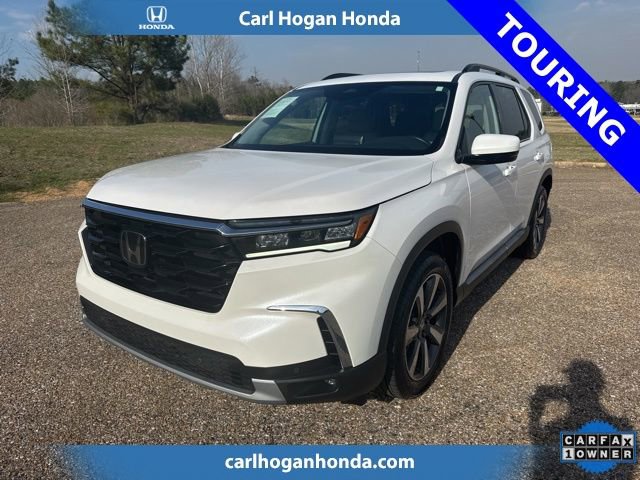 Used 2024 Honda Pilot Touring image 1