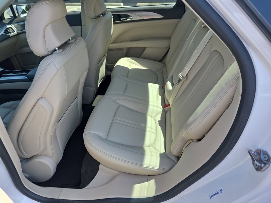 Used 2019 Lincoln MKZ Premiere FWD image 10