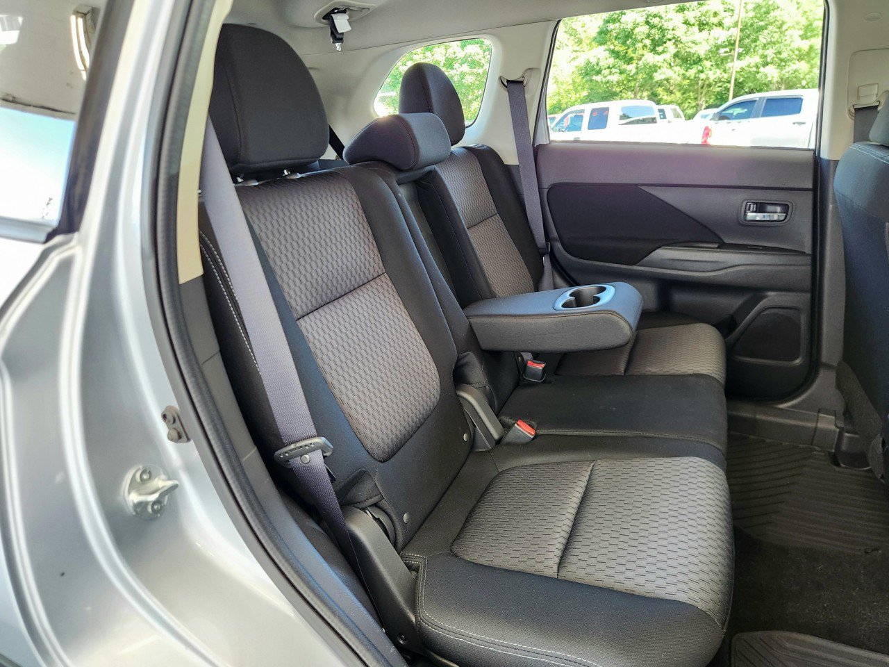 Used 2015 Mitsubishi Outlander ES FWD image 12