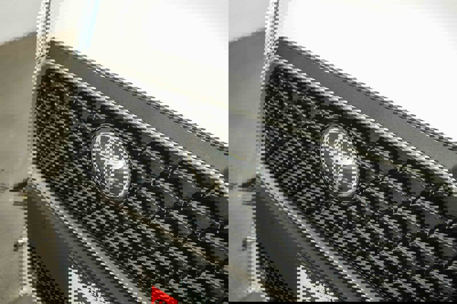 Certified 2025 Toyota Corolla Cross XLE w/ Convenience Package AWD/4WD image 9