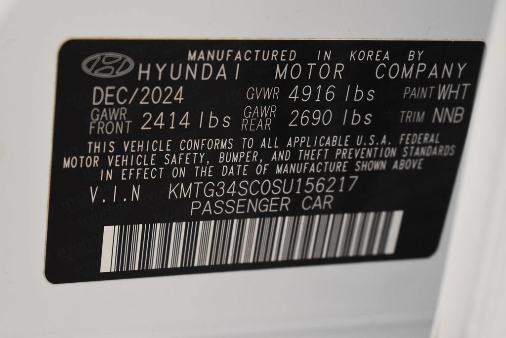 Used 2025 Genesis G70 2.5T AWD/4WD image 42