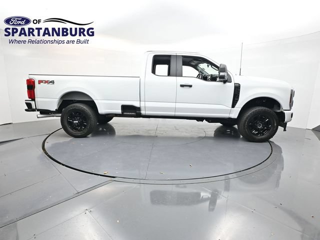 Certified 2025 Ford F350 XL w/ STX Appearance Package AWD/4WD image 8