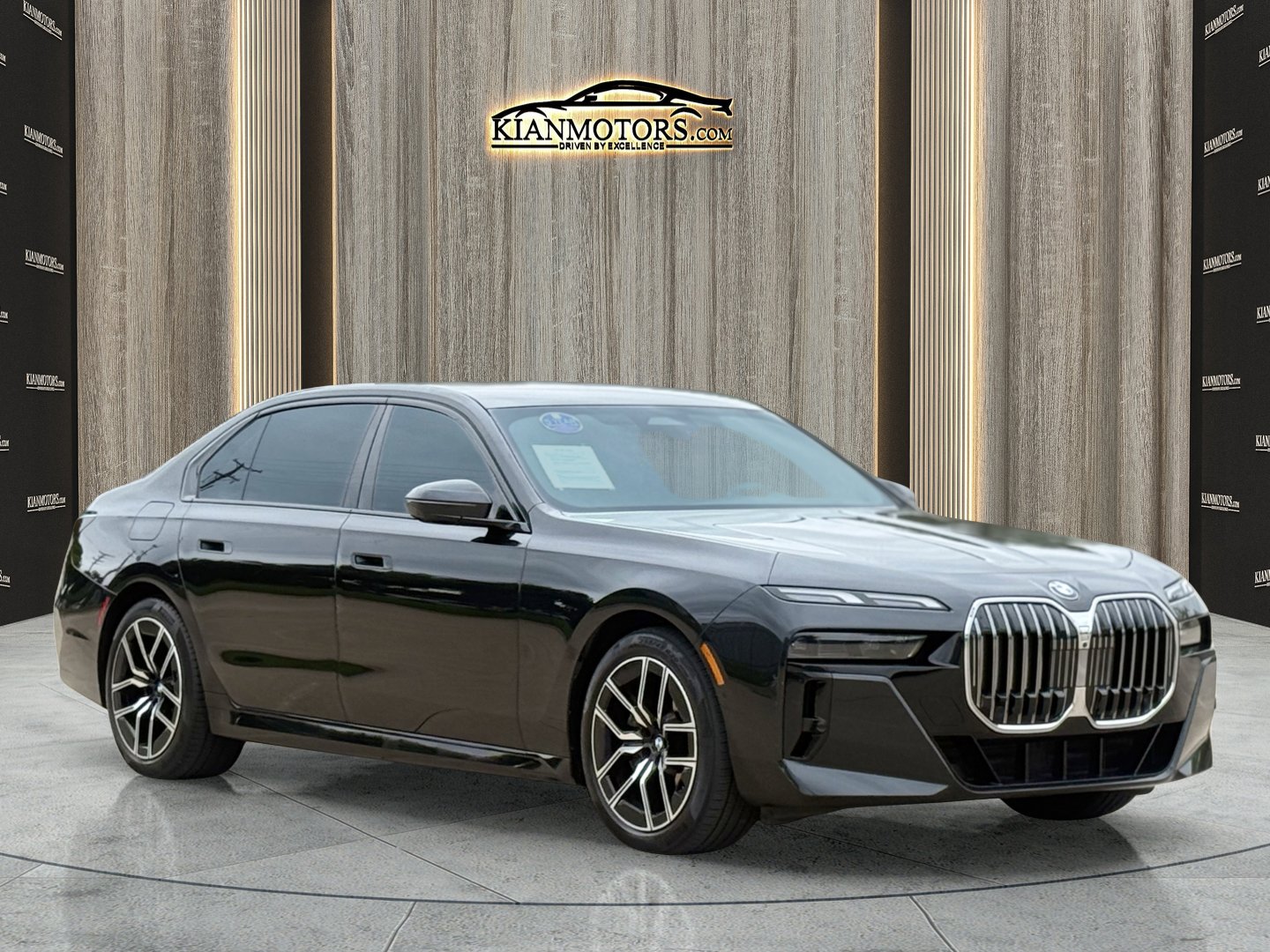 Used 2025 BMW 740i xDrive w/ Premium Package AWD/4WD 360° Tour