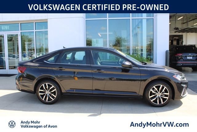Used 2025 Volkswagen Jetta SE FWD image 5
