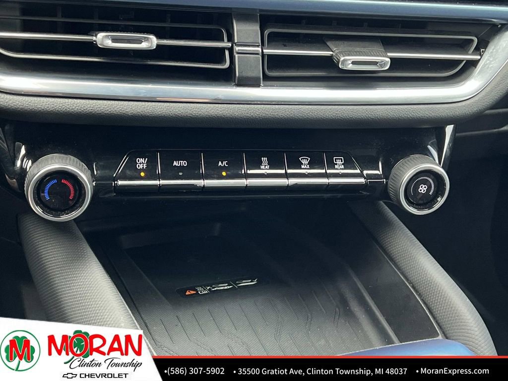 Certified 2025 Chevrolet Equinox EV LT image 22