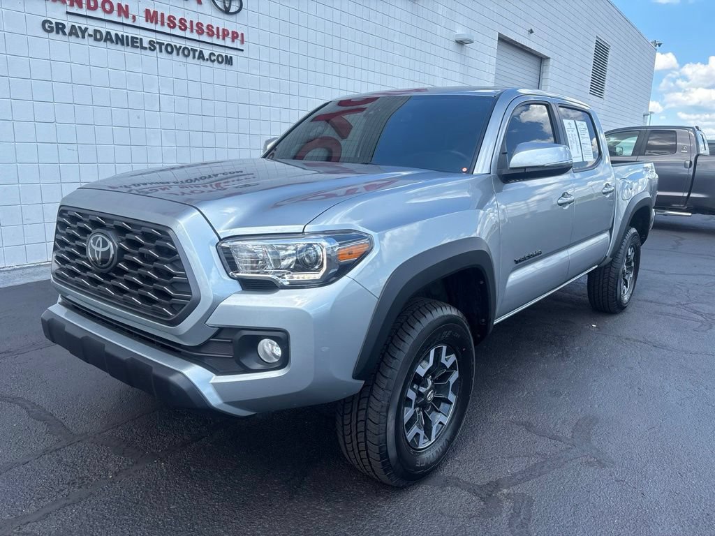 Used 2022 Toyota Tacoma TRD Off-Road AWD/4WD image 1