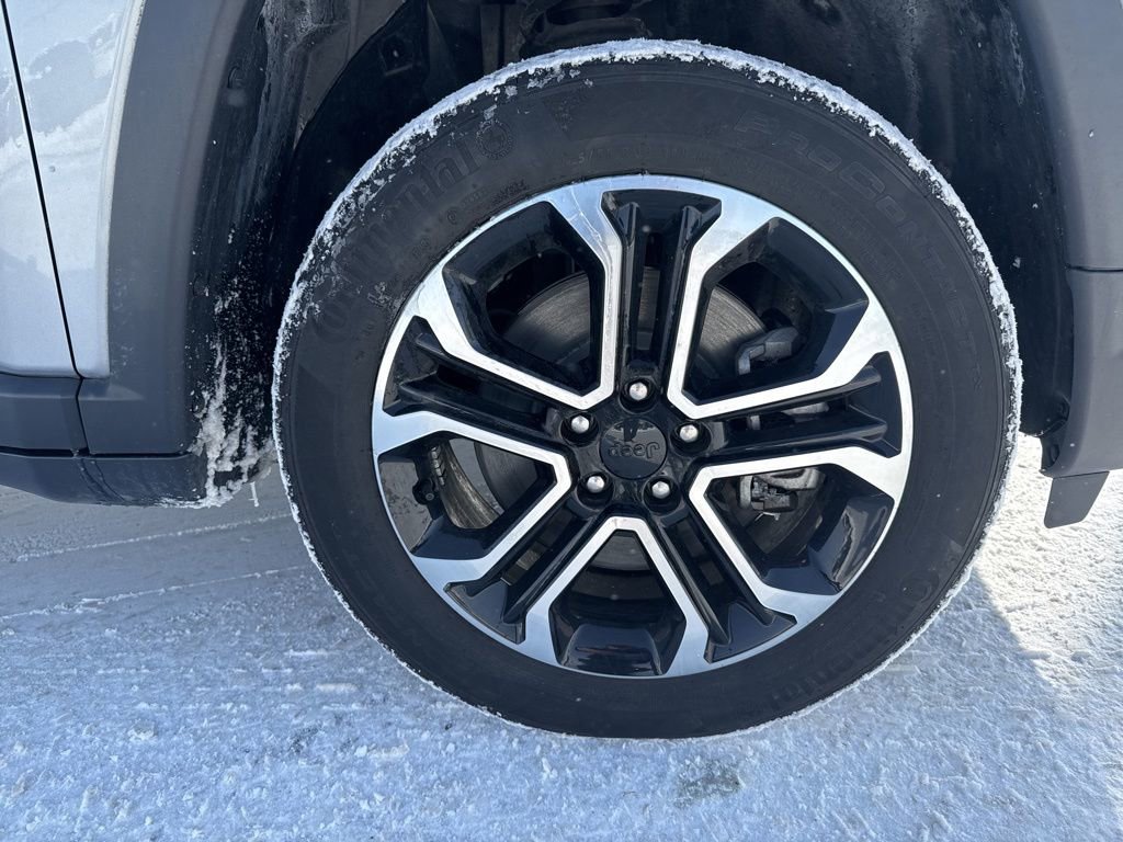 Used 2023 Jeep Compass Limited image 13