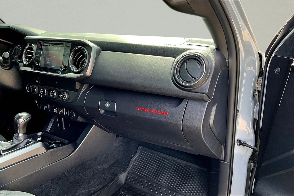 Used 2019 Toyota Tacoma TRD Off-Road AWD/4WD image 26