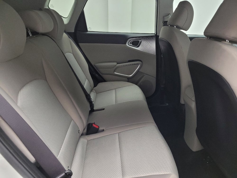 Used 2025 Kia Soul LX image 19