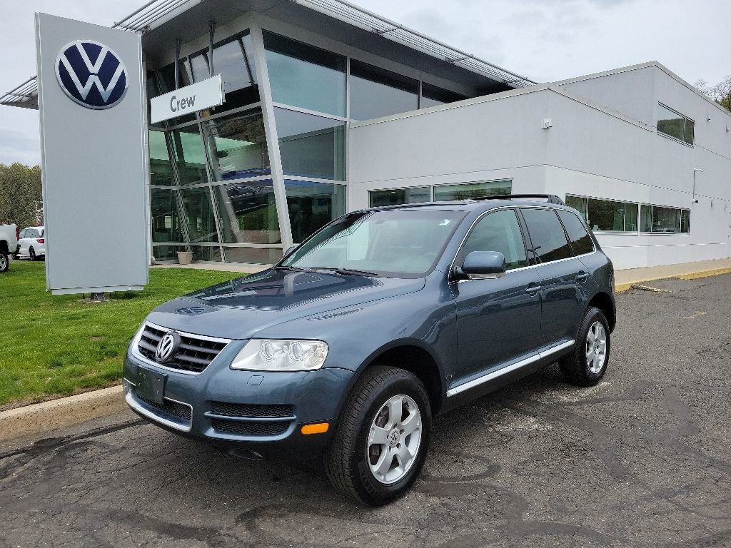 Used 2004 Volkswagen Touareg V8 AWD/4WD image 1
