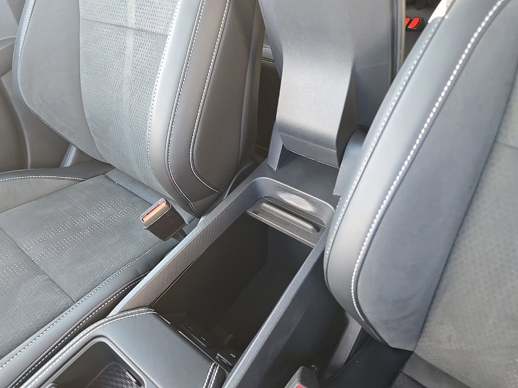 Used 2025 Ford Mustang Mach-E GT image 34