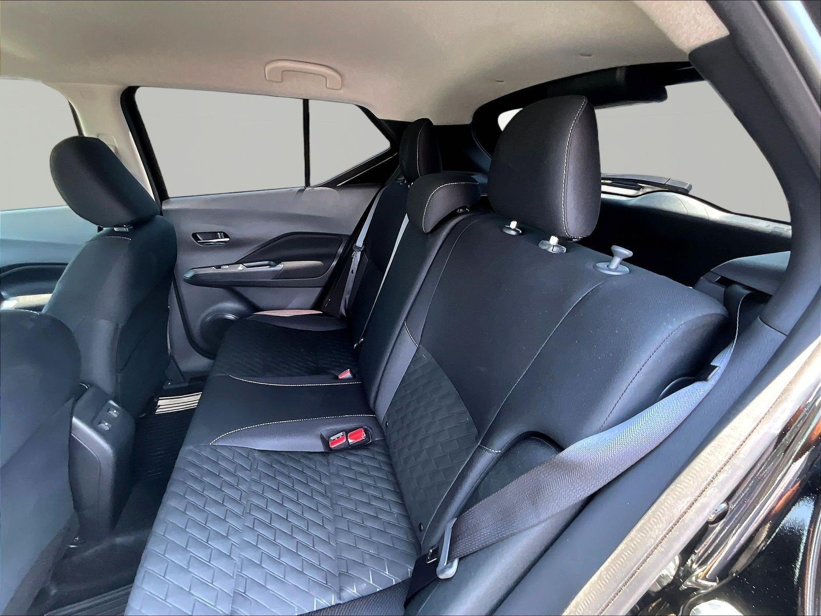 Used 2024 Nissan Kicks SV w/ Interior Electronics Package FWD image 22