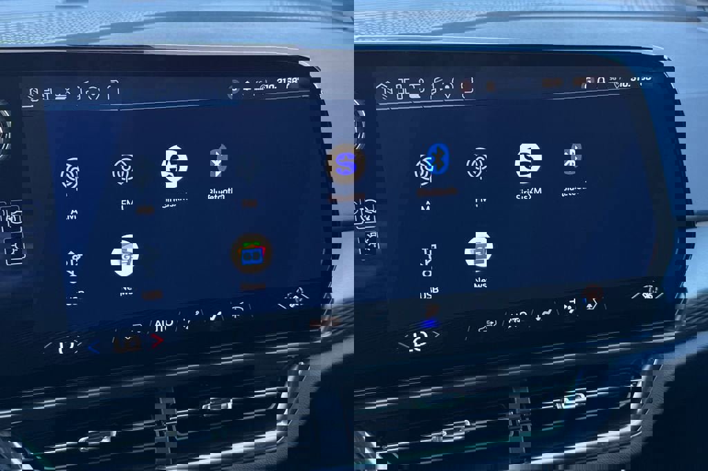 New 2026 Chevrolet Equinox EV LT w/ LPO, Blackout Package image 18