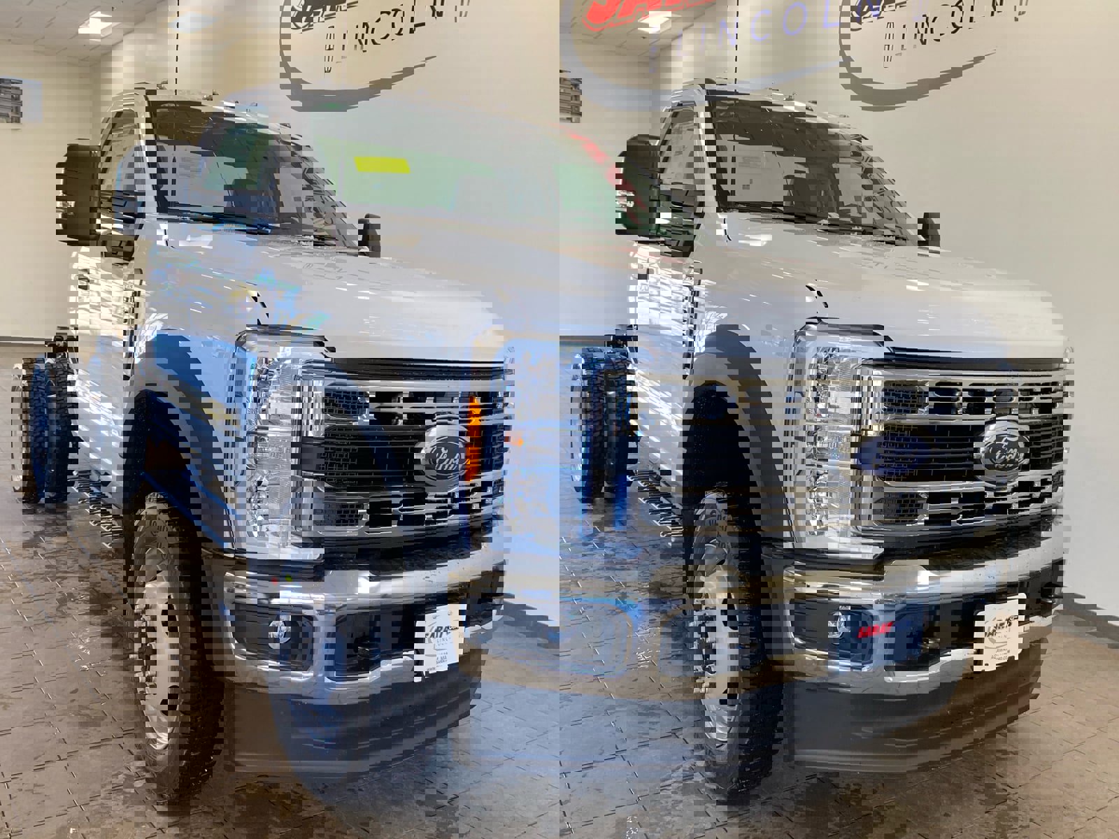 New 2026 Ford F550 4x4 Regular Cab Super Duty image 2