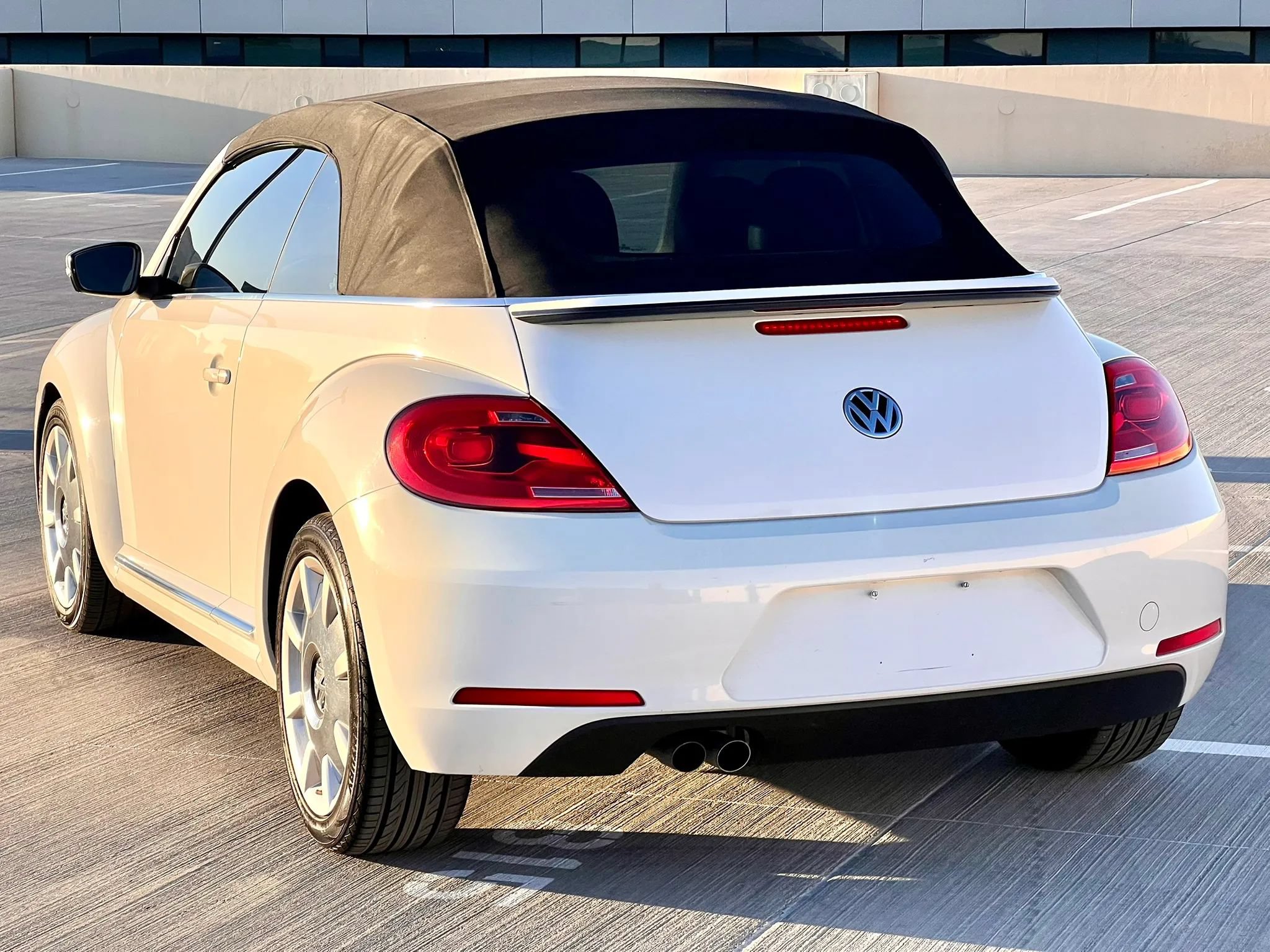 Used 2013 Volkswagen Beetle 2.5 FWD image 6