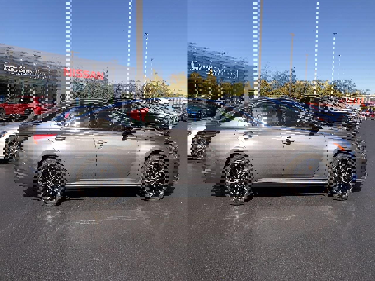 New 2025 Nissan Altima 2.5 SR w/ SR Premium Package image 14