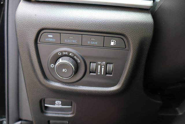 New 2025 Jeep Grand Cherokee Limited 4xe image 10