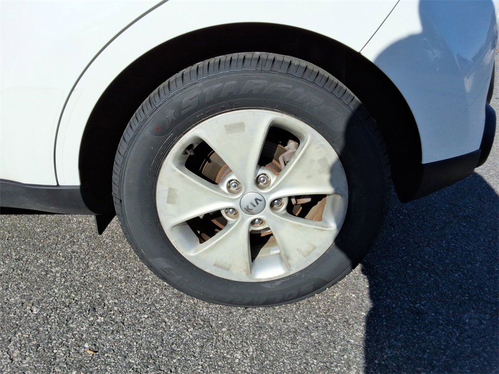 Used 2015 Kia Soul image 11