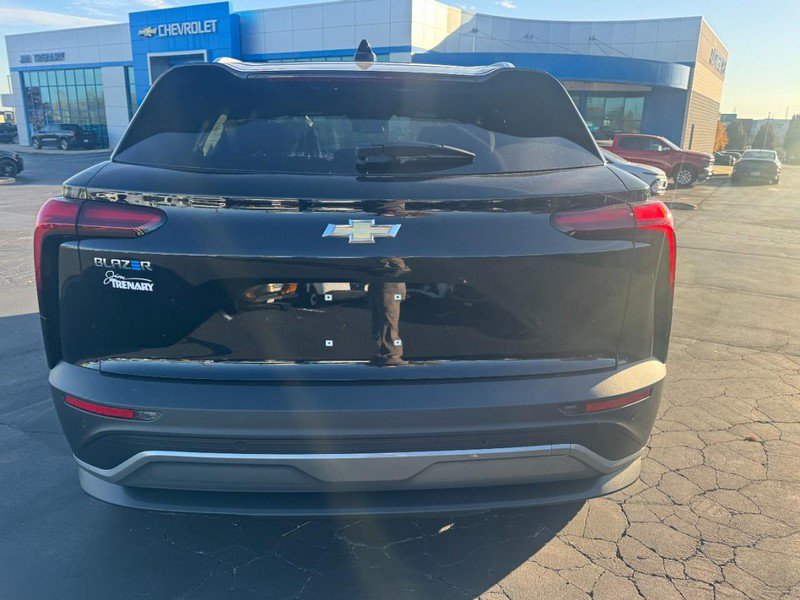 New 2026 Chevrolet Blazer EV LT w/ Super Cruise Package FWD image 4