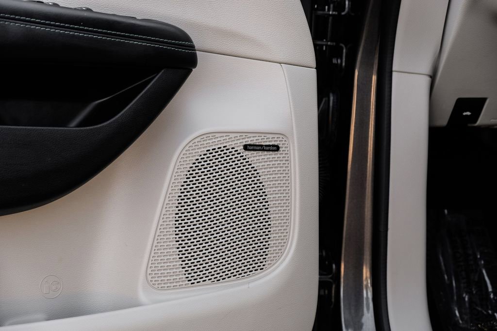 Used 2019 Chrysler Pacifica Limited w/ Advanced Safetytec Group image 50