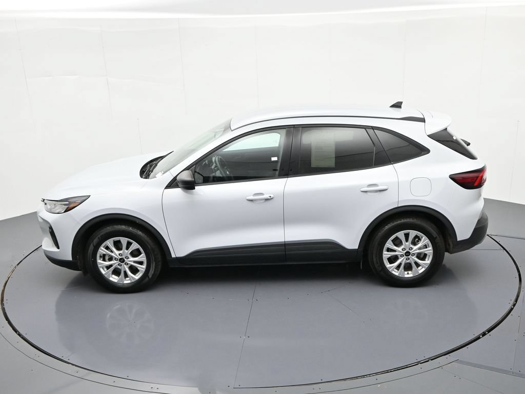 Used 2025 Ford Escape Active FWD image 18