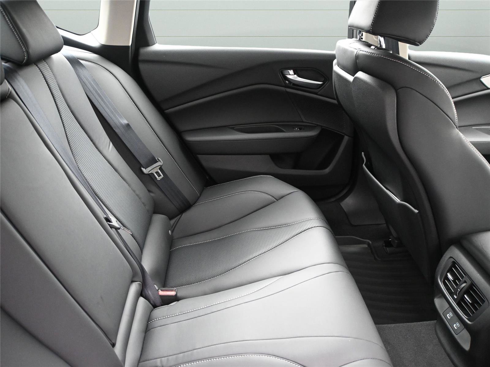 Certified 2025 Acura TLX w/ Technology Package image 21