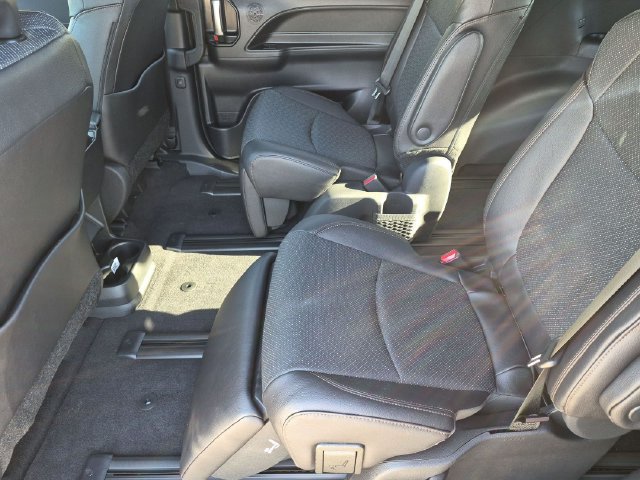 New 2026 Toyota Sienna Limited FWD image 24