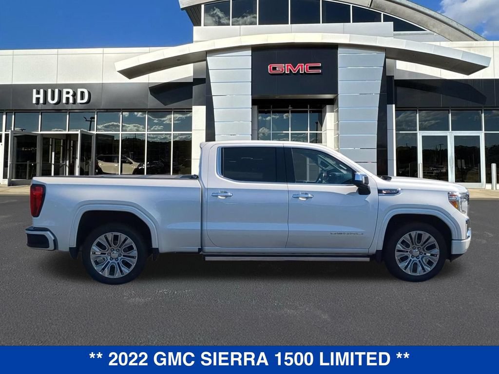 Used 2022 GMC Sierra 1500 Denali w/ Denali Premium Package AWD/4WD image 3
