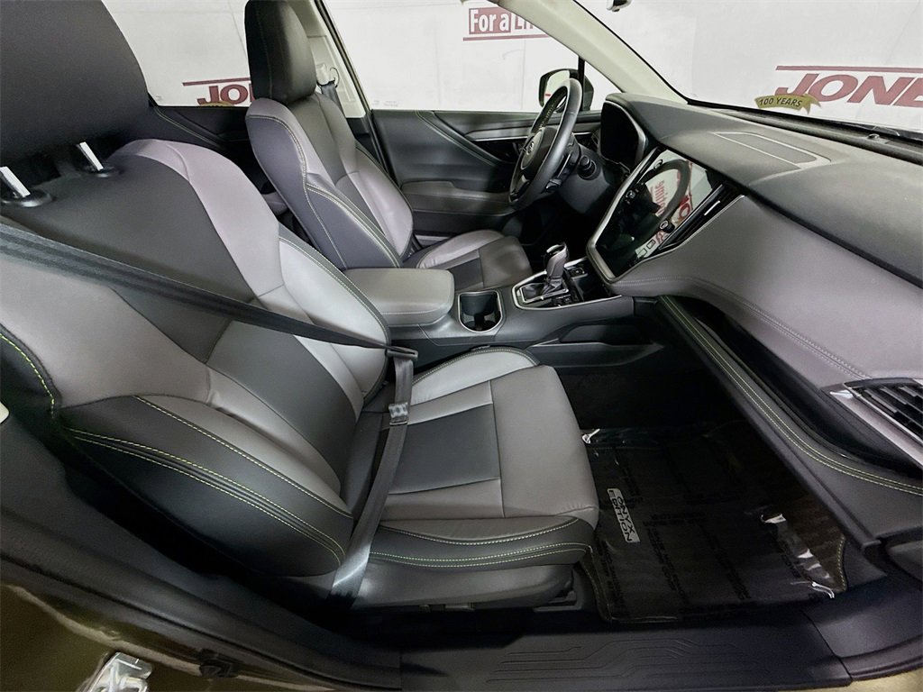 Certified 2025 Subaru Outback Onyx Edition XT image 33