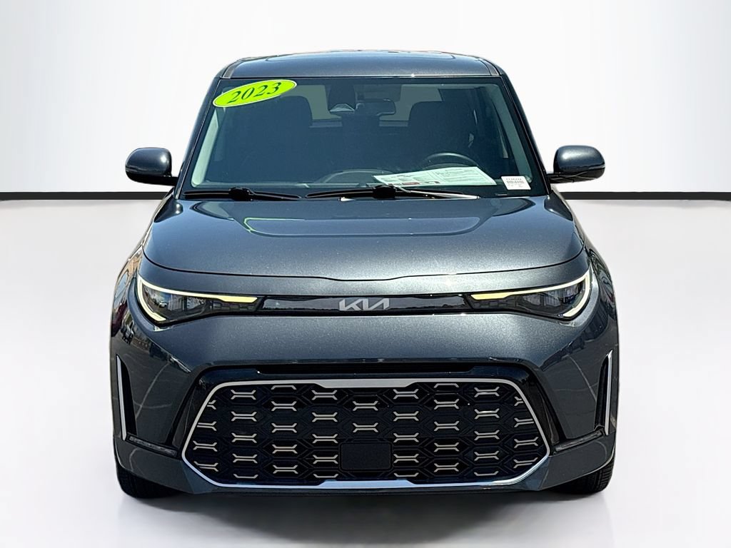 Used 2023 Kia Soul GT-Line w/ GT-Line Technology Package FWD image 2