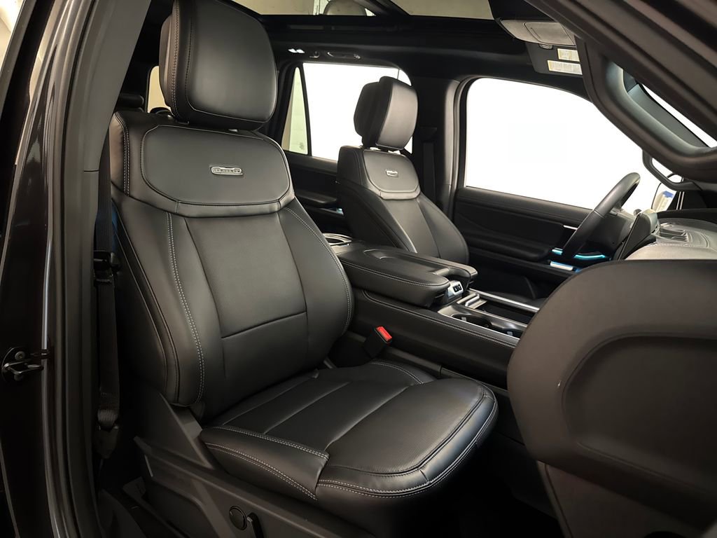 New 2026 Ford Expedition Platinum w/ Stealth Appearance Package AWD/4WD image 31