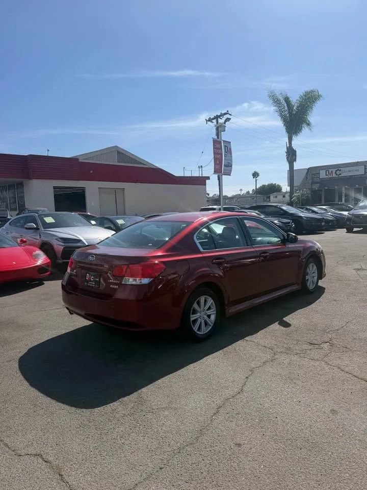 Used 2011 Subaru Legacy 2.5i Premium AWD/4WD image 4