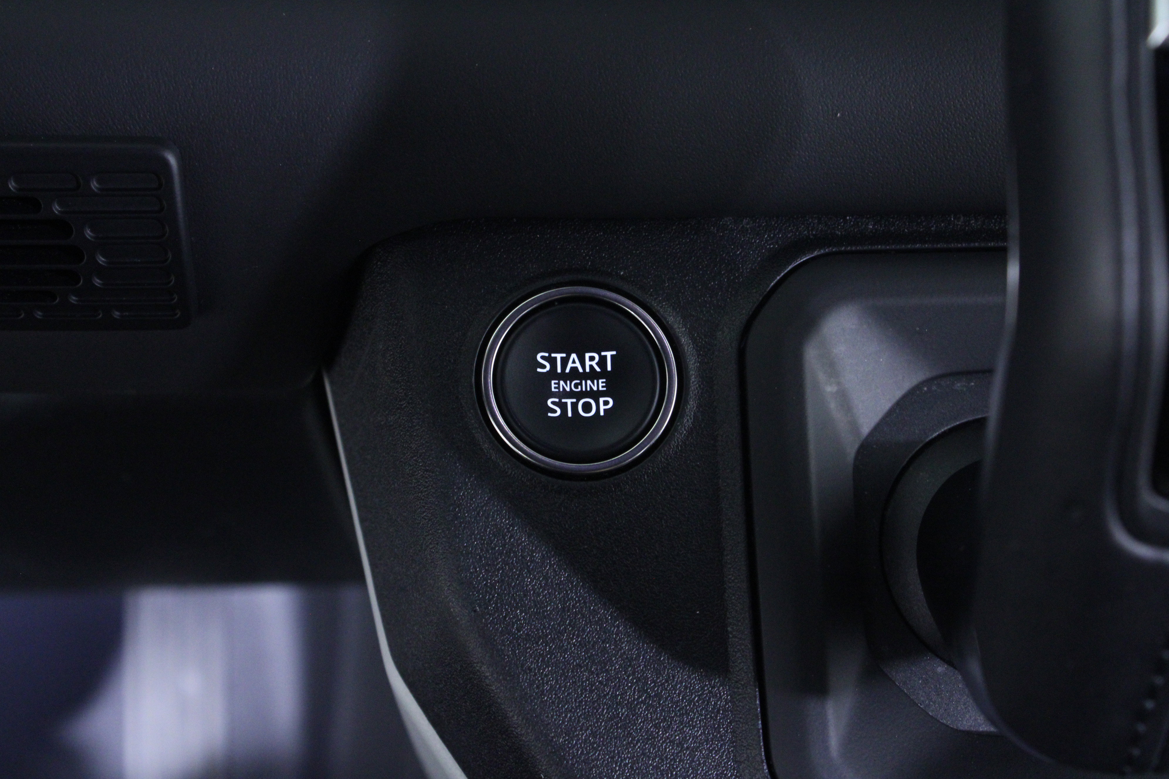 Used 2024 Land Rover Defender 110 S image 29