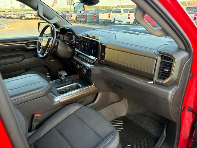 Used 2024 Chevrolet Silverado 1500 LT Trail Boss w/ Convenience Package II image 13