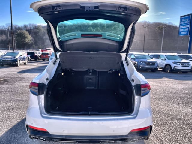 Used 2023 Maserati Levante Modena image 23
