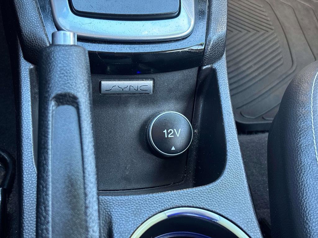 Used 2017 Ford Fiesta Titanium image 26