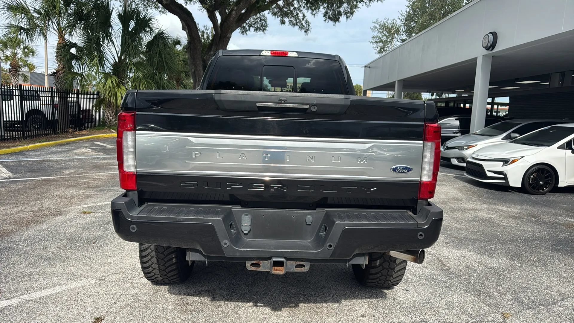 Used 2019 Ford F250 Platinum AWD/4WD image 4