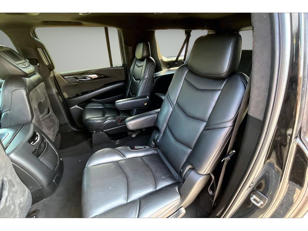 Used 2019 Cadillac Escalade ESV Platinum AWD/4WD image 35