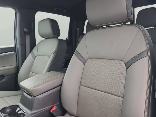 Used 2025 Chevrolet Colorado ZR2 AWD/4WD image 14